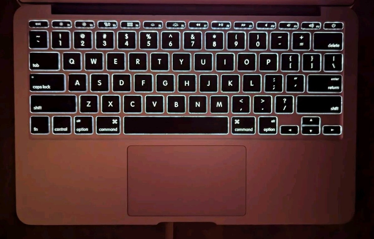 Apple MacBook Air (11