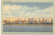 Illinois-Chicago-Skyline-Buildings-Lake-Boats-Lakefront-Panorama-Linen Postcard