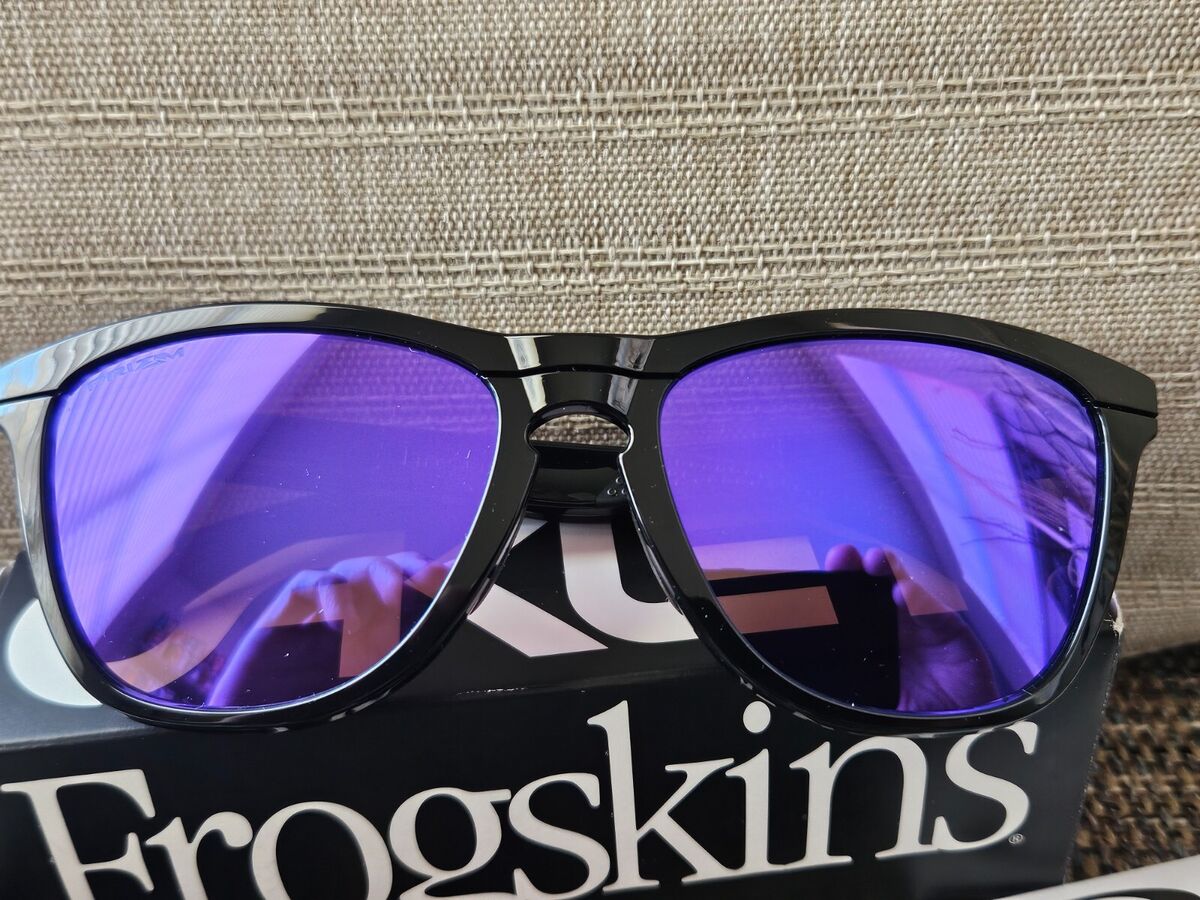 Oakley Frogskins™ Range Psy Polished Black Prizm Violet Oakley Frogskins™ Range Psy Polished Black Prizm Violet