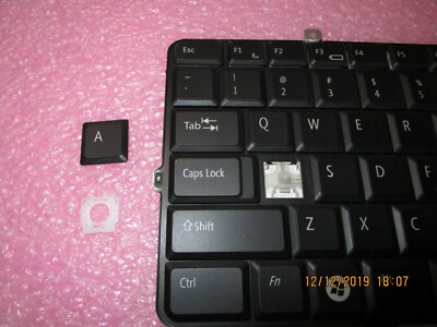 SINGLE KEY CAP+PLASTIC CLIP FOR DELL Studio 1535 1536 FROM KR766 NSK-DC101