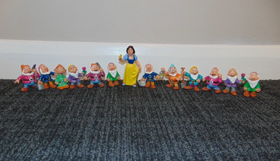 Винтажная фигурка Disney Snow White & the 7 Dwarfs Bullyland игрушка Bully Land высота 2 дюйма - Изображение 2 из 4