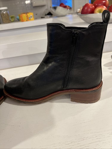 Joie Women's Black Leather Ankle Bootie - Size 9 - Picture 4 of 8