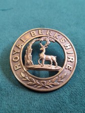 ROYAL BERKSHIRE REGIMENT VICTORIAN HELMET PLATE CENTER BADGE 3 OF 4 LOOPS ORG