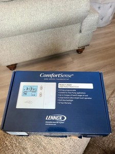 Lennox ComfortSense 3000 L3532H 5-2 Day Prog Thermostat 3H/2C Heat Pump