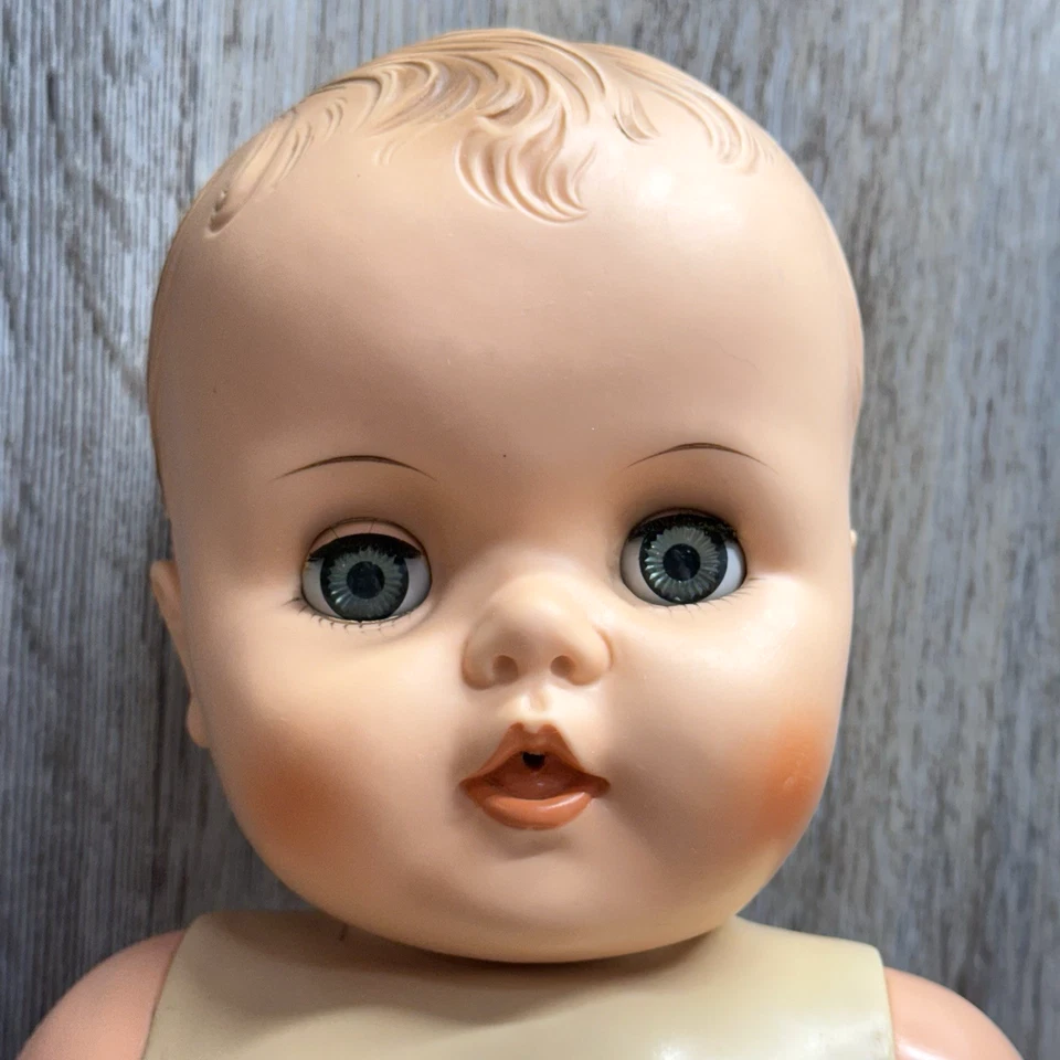 Muñeca bebé UNEEDA Drink & Wet años 60 de colección marcada "Z" ojos dormidos pestañas 23” LEER Foto 3 de 4