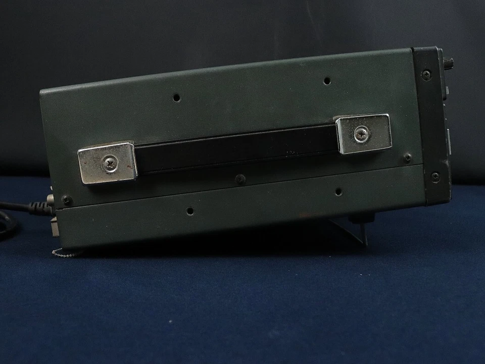 ICOM IC-R7000 Kommunikationsempfänger VHF UHF Breitband Monitor getestet Vintage - Bild 4 von 4