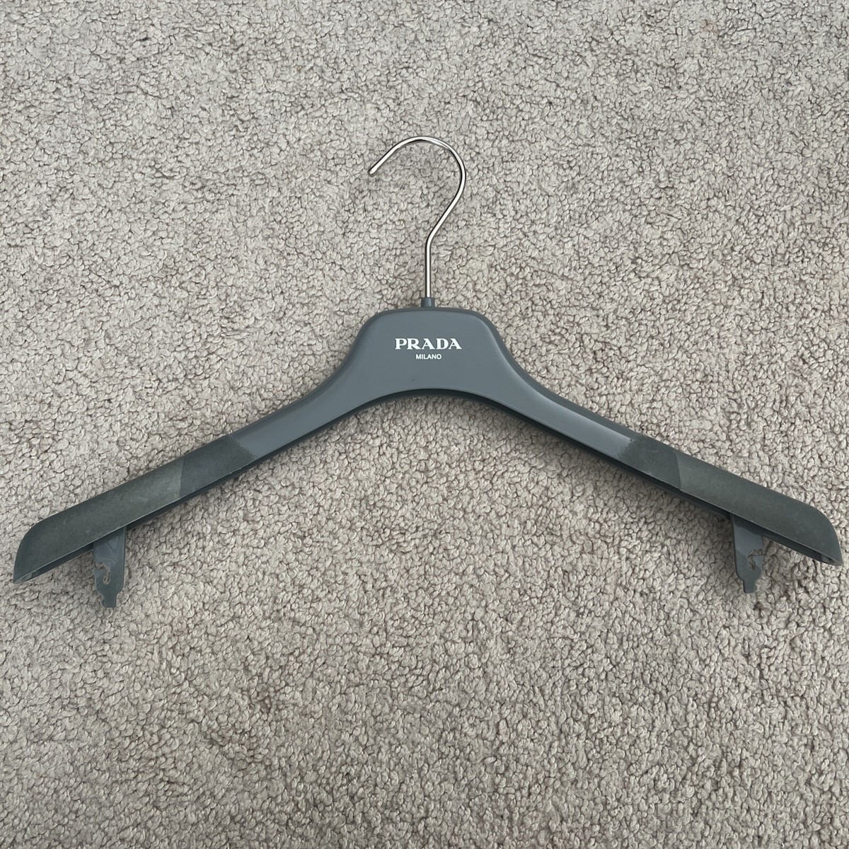 PRADA 　ハンガー PRADA MILANO GREY PLASTIC 14 DRESS SHIRT COAT HANGER | eBay