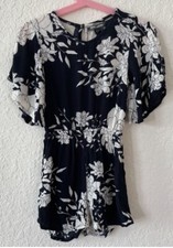 Billabong Black Cream Floral Shorts Romper Sz XS Girls 