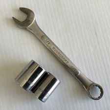 VINTAGE EVERCRAFT COMBINATION WRENCH & 3/8" DRIVE SOCKET LOT 