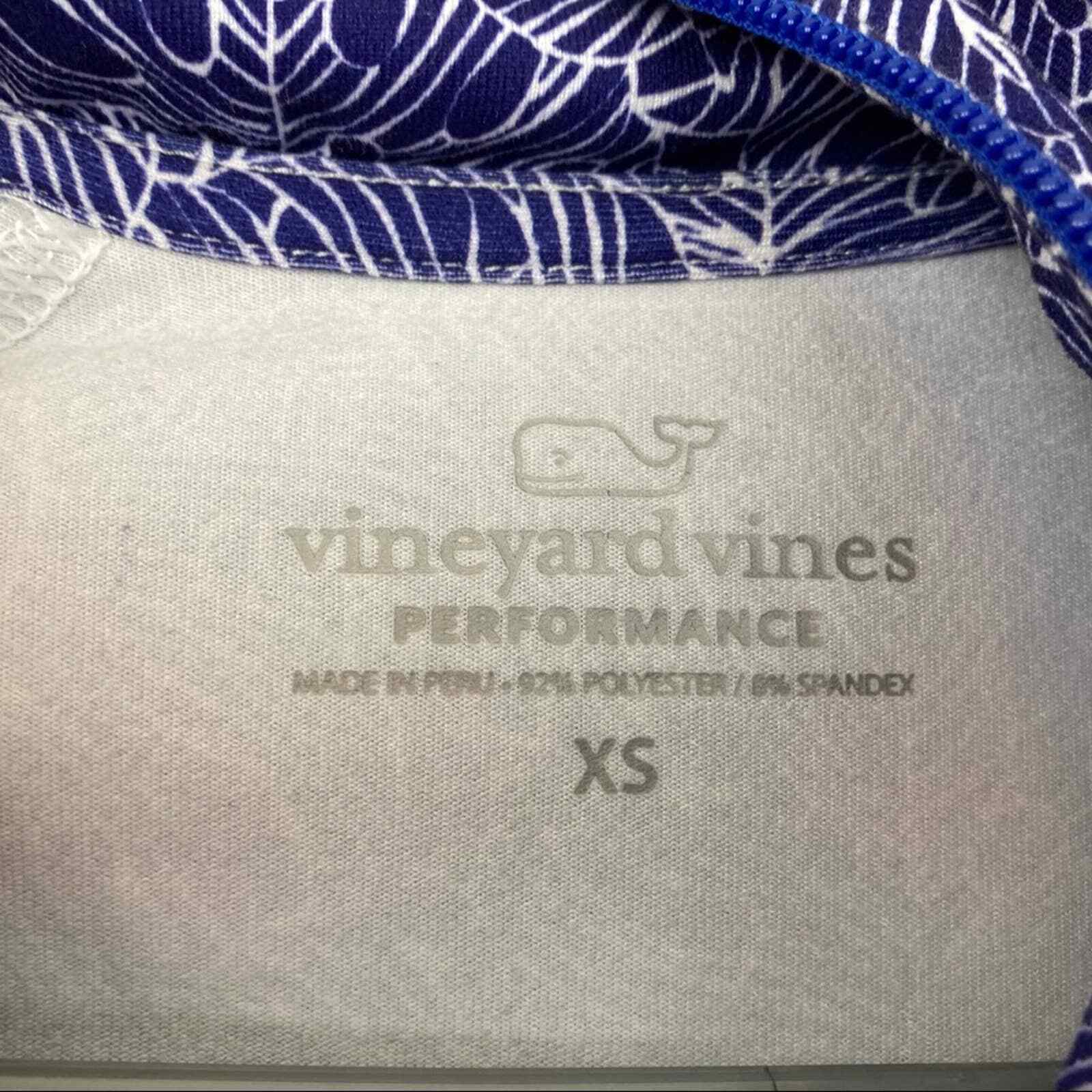 Vineyard vines patterned performance track jacket - image 8