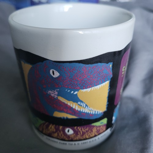 2 x Jurassic Park The Lost World Graphic Coffee Tea Mugs Promo Tetley 1997 Boxed - Picture 8 of 13