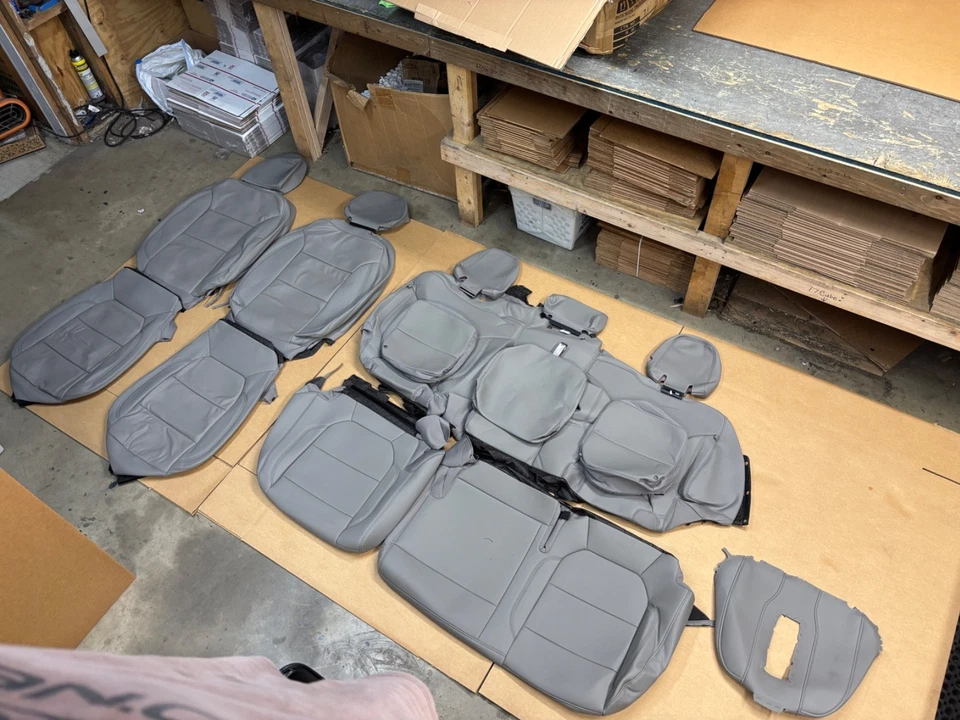 Tazones de asiento de cuero GM 19-21 OEM GMC SIERRA CHEVY SILVERADO 1500 DOBLE GRIS Foto 2 de 4