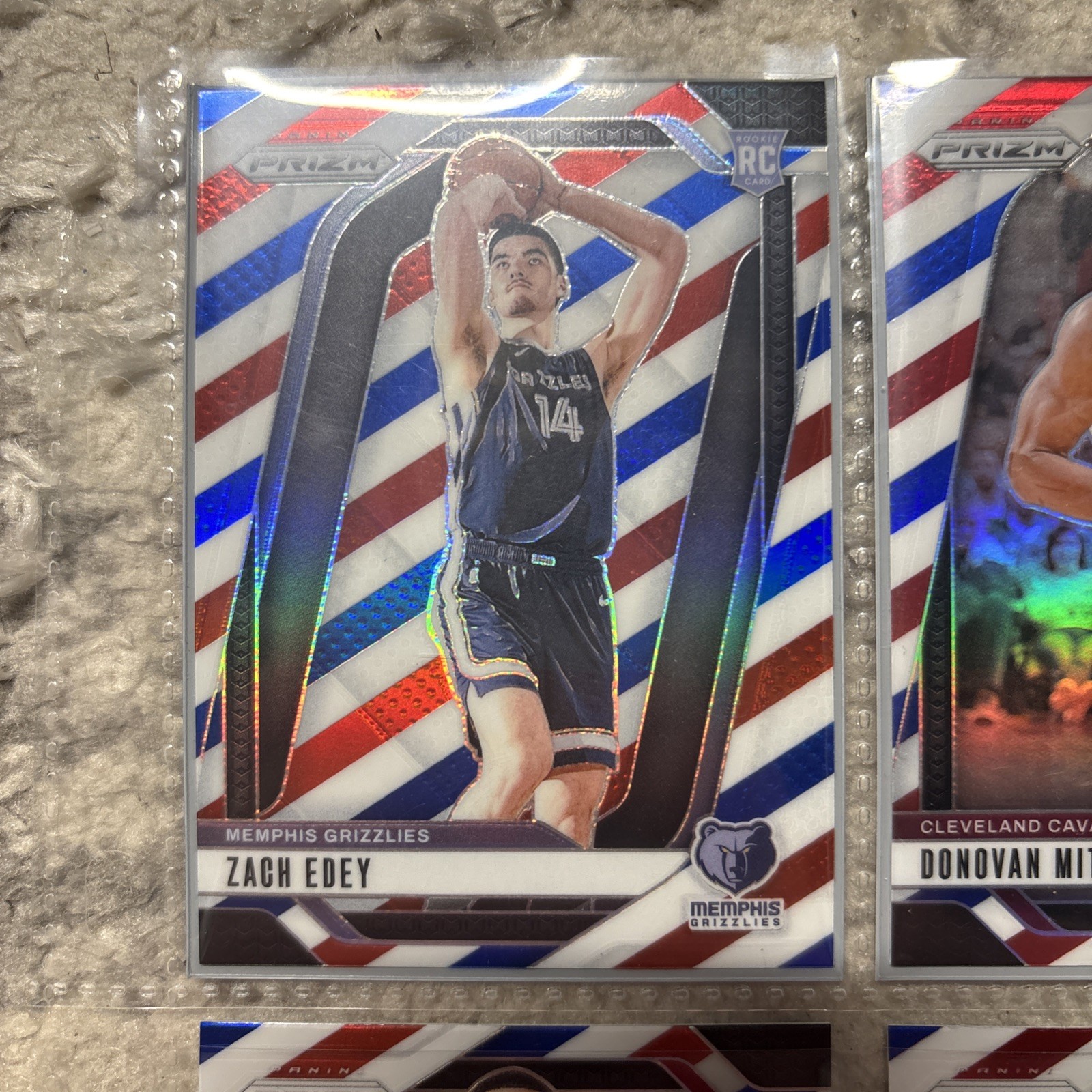 2024-25 Panini Prizm Zach Edey Red White Blue Prizm RC #249 Grizzlies