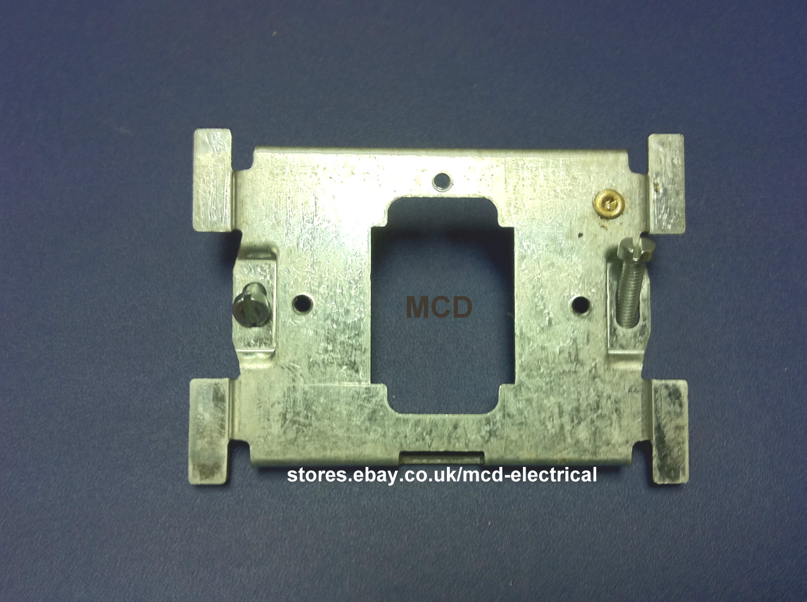 Crabtree 6901 Grid Yoke - 1 Gang