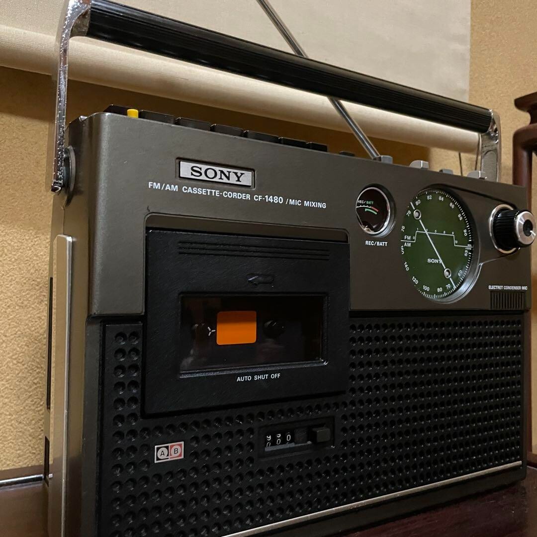 SONY CF-1480 Cassette Player 1974 Monaural AM/FM Radio Auto