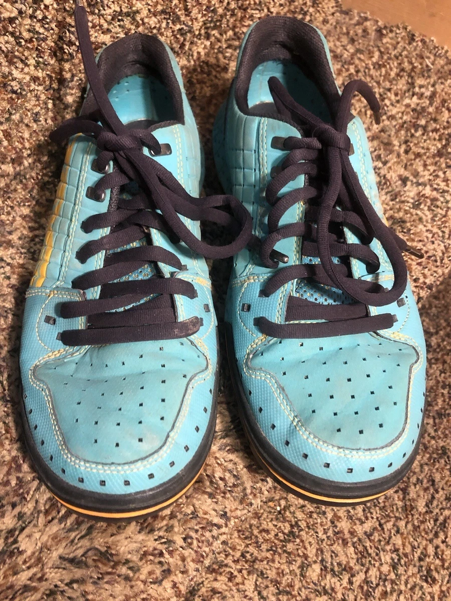 Stabilizing sneakers cheap