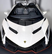 Kyosho 1/18 Lamborghini Veneno OUSIA White, Red Diecast Model Car