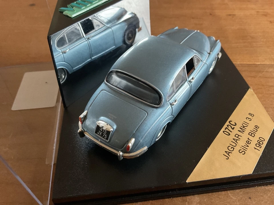 Vitesse Jaguar MKII 3.8 gris/bleu 1960 - Photo 3/4