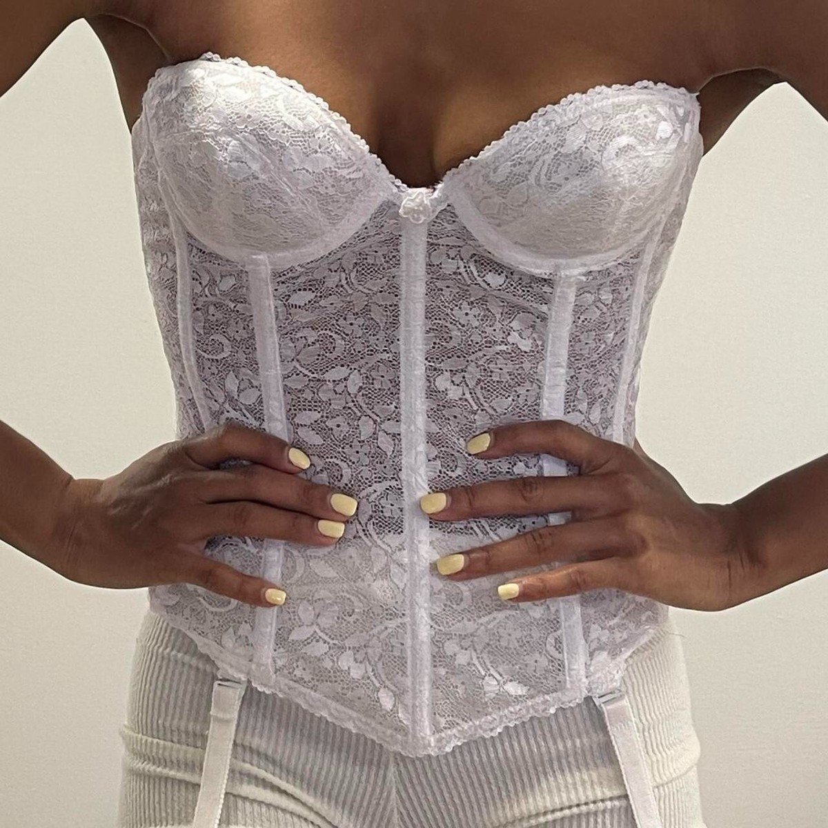 Vintage White Lace Boned Bustier | 90s Carnival Bridal