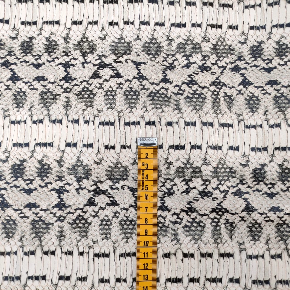 White and black snake embossed soft veg tan italian cow leather hide - Image 4 of 4