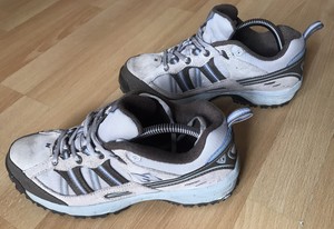 new balance hiking shoes uk