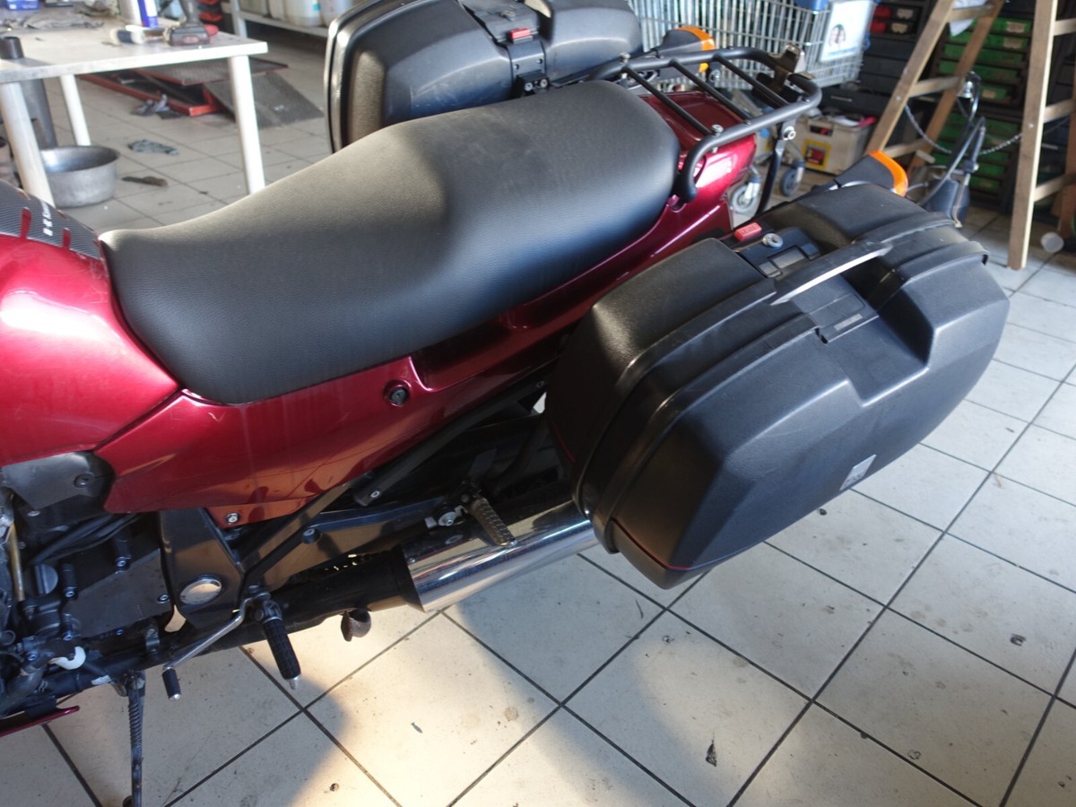 E4. Kawasaki GPZ 1100 ZXT 10 E Luggage Carrier System Givi Case