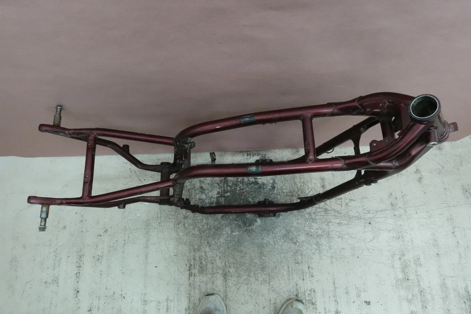 Chasis cuadro principal Suzuki Intruder 1400 VS VS1400 1987-2005 Foto 3 de 4