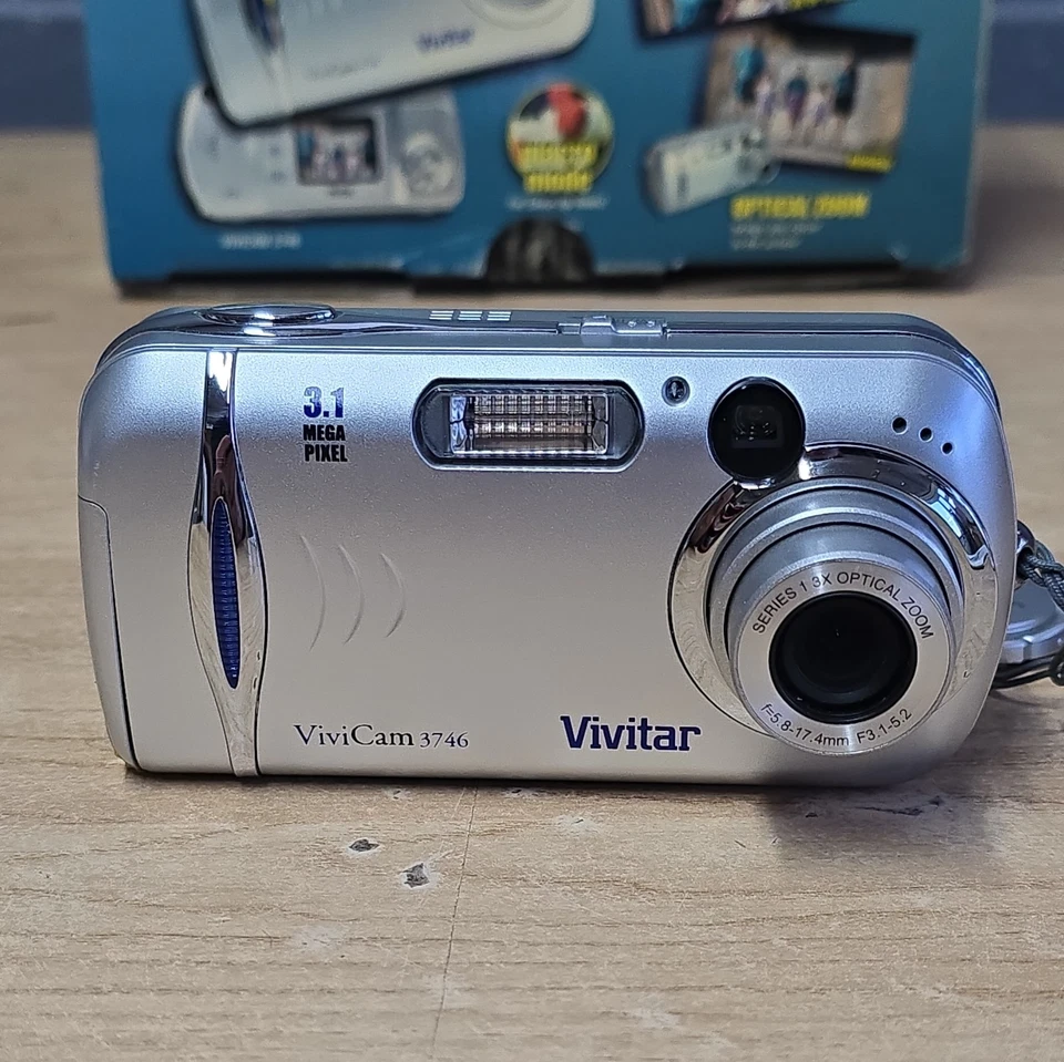 Vivitar ViviCam 3746 12.0MP Digital Camera Silver in box with accessories   - Image 2 of 4