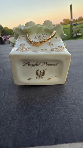 Lenox Playful Present Puppy Figurine White Gold Accents Gift Bag Holiday Decor - Picture 4 of 6