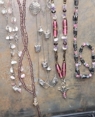 estate jewelry lot Vintage Costume Wearable 5 Necklaces Pink Silver