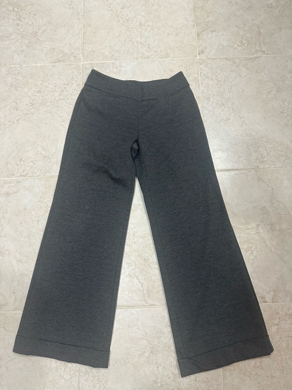New York & Company Stretch Grey Slacks Trousers Dress Pants Cuffed Size Small