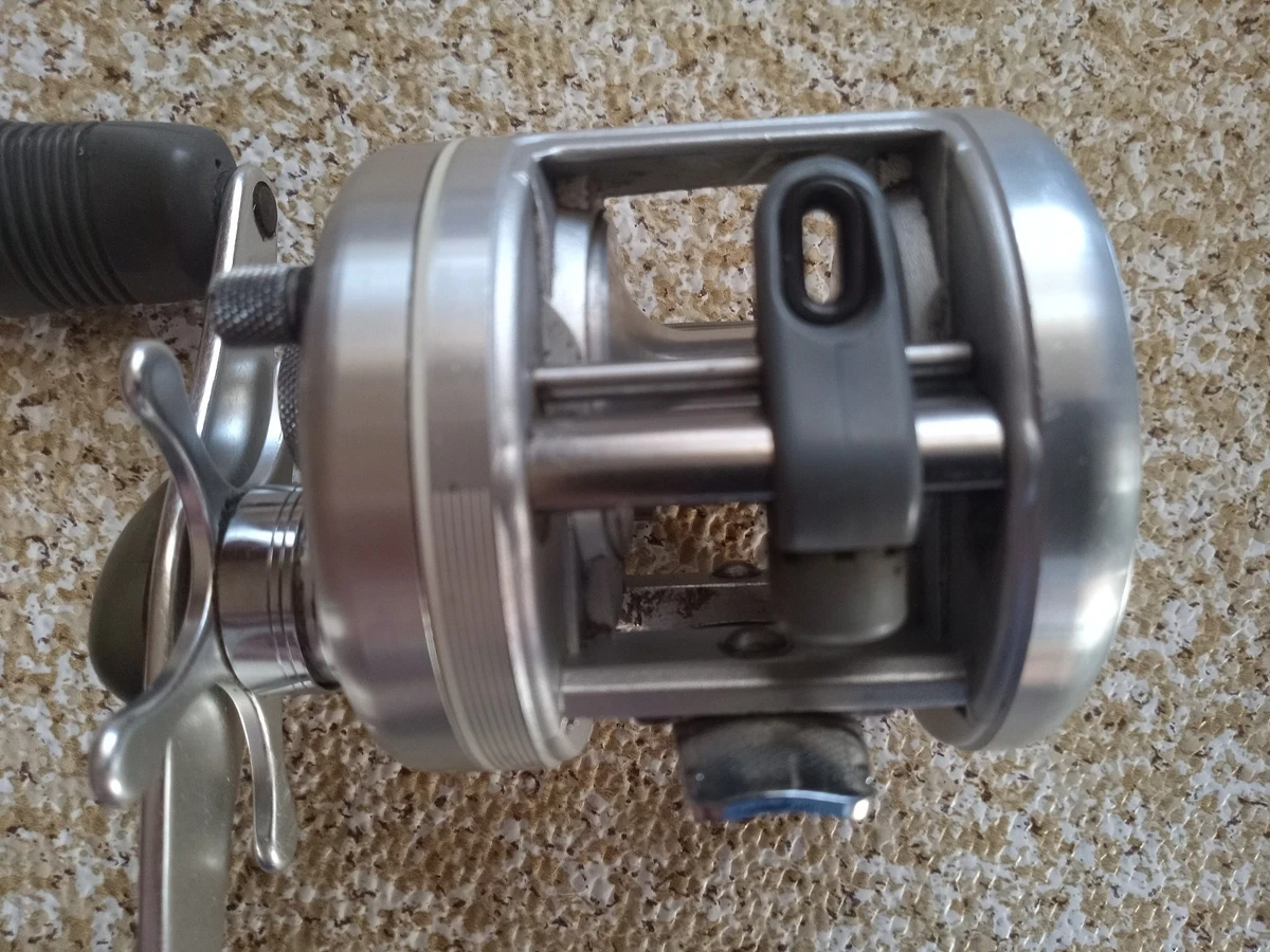 シマノSHIMANO 92カルカッタ100 部品取り用に シマノ 92カルカッタ100｜Yahoo!フリマ（旧PayPayフリマ）