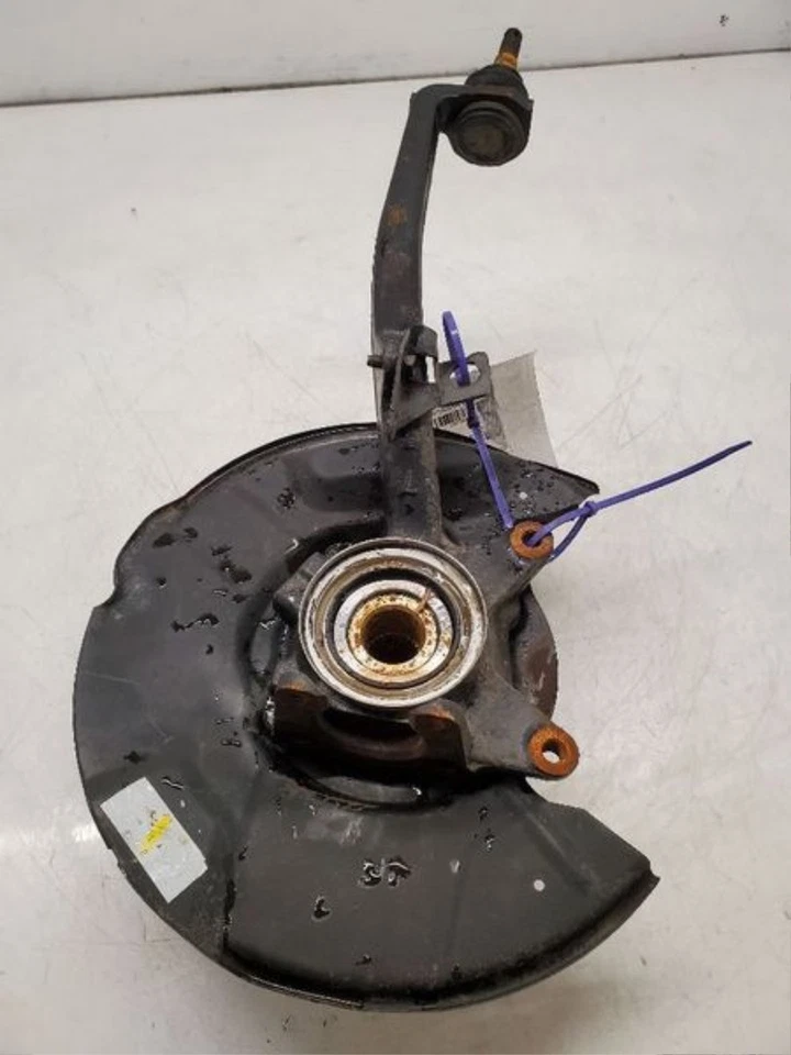 2000-2003 Toyota Tundra 4x4 Left Driver Front Spindle Knuckle Assembly Oem - Image 3 of 4