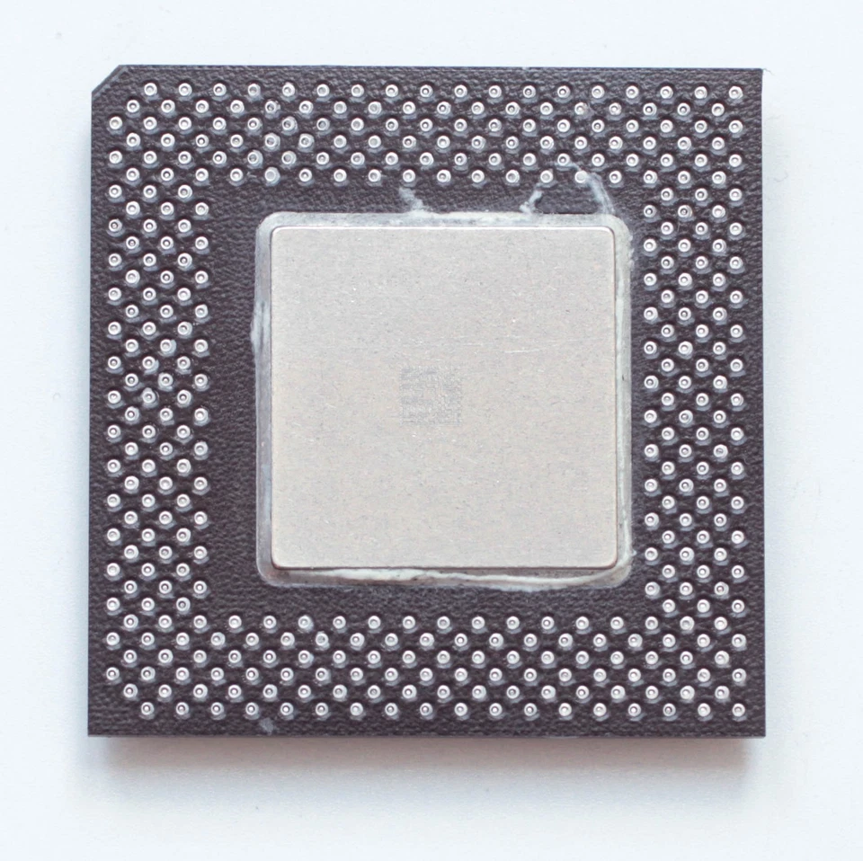 Socket 370 CPU - Intel Celeron 533 - 533Hz - SL3PZ - Mendocino - TESTED - Image 2 of 2