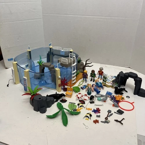 Mixed Lot Vintage Playmobil Aquatic Aquarium And Mermaids 9060 Play Set