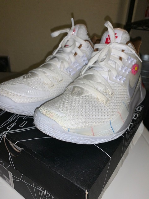 kyrie irving spongebob shoes sandy