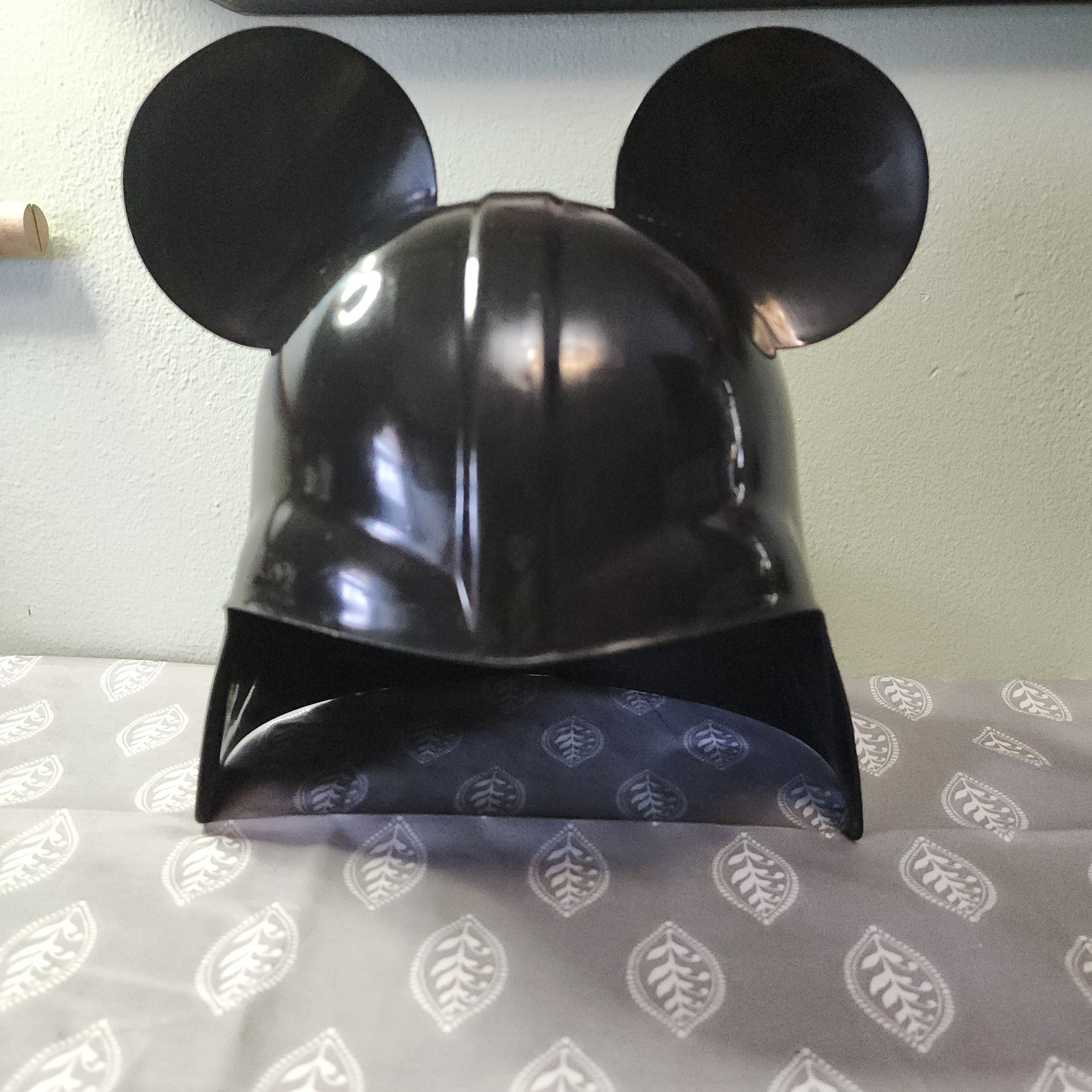 Disney Darth Vader Helmet With Mickey Mouse Ears Exclusive Parks Merchandise
