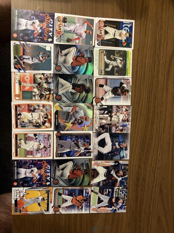 San Francisco Giants 87 Total Cards 28 Chrome Cards 1 #’d Card All Cards Sleeved