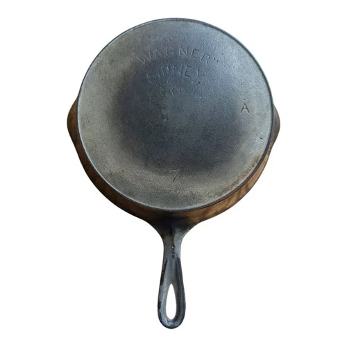 Vintave Wagner Ware Sidney -0- #7 A Cast Iron Skillet  Double Pour Arched Logo