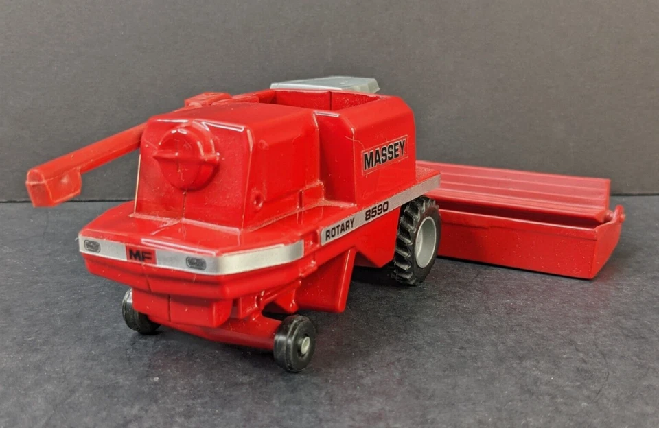 Vintage Massey Ferguson 8590 Rotary 1:64 Die Cast Red Combine - Image 4 of 4