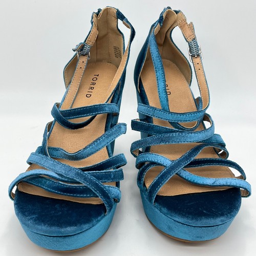 New Torrid Teal Blue Velvet Wedge Heels - Size 8W - Picture 4 of 9