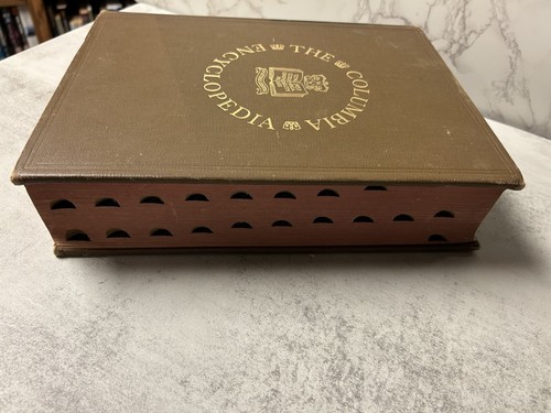 The Columbia Encyclopedia (20th Printing 1947) - Bild 2 von 6