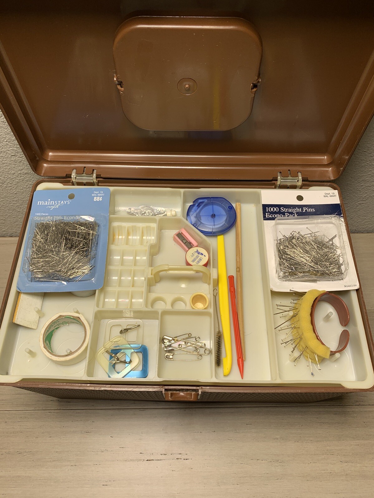 Vintage Wilson Wil-Hold Large Brown Plastic Sewing Box Lot Of 4! All Accessories