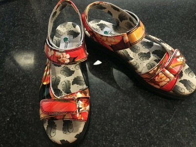 greenleaf golf sandals