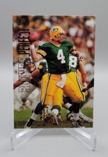 1999 Topps Picture Perfect #P2 Brett Favre Green Bay Packers Insert HOF