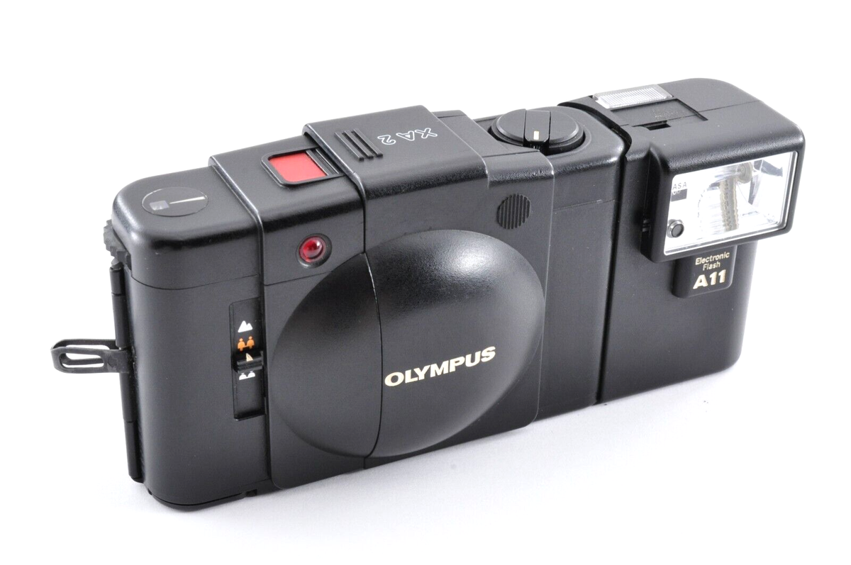 Olympus XA2 Point & Shoot Film Camera w/A11 Flash [Near Mint Olympus XA2 Point & Shoot Film Camera w/A11 Flash [Near Mint
