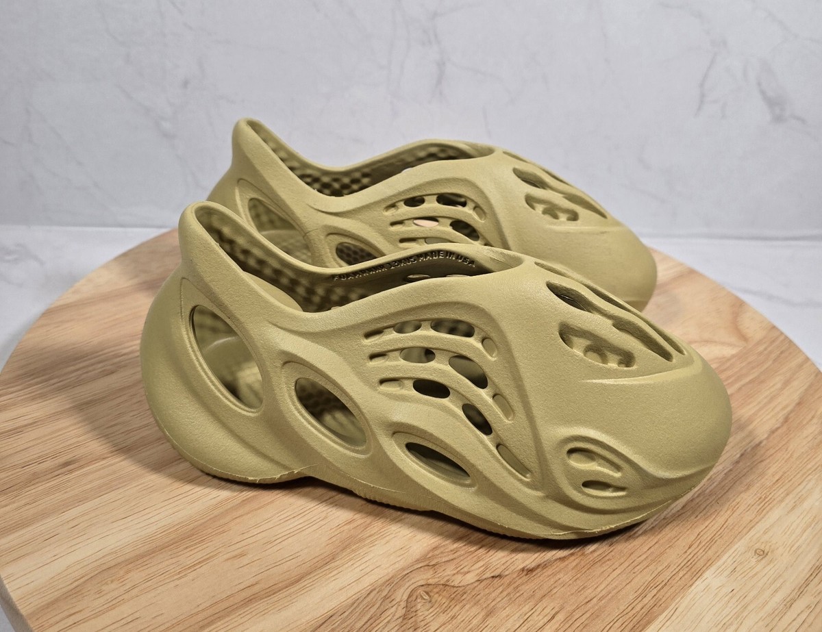 Adidas Yeezy Foam Runner Kids Sz 13K Sulfur Shoes | eBay