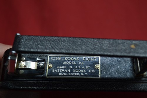 VIDEOCAMERA VINTAGE CINE KODAK OTTO MODELLO 25 8MM PELLICOLA * PER RICAMBI - Foto 6 di 9