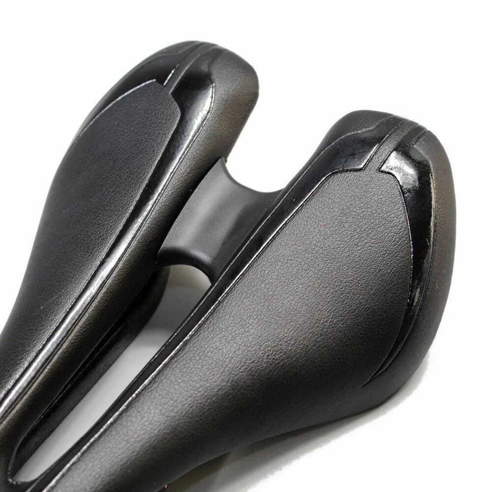 Sillín de bicicleta de carretera con barandilla de carbono - 135 mm - ¡Solo 151 gramos!  Foto 4 de 4