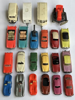 LOT de 22 anciennes NOREV 1/43 épaves pour pièces détachées et